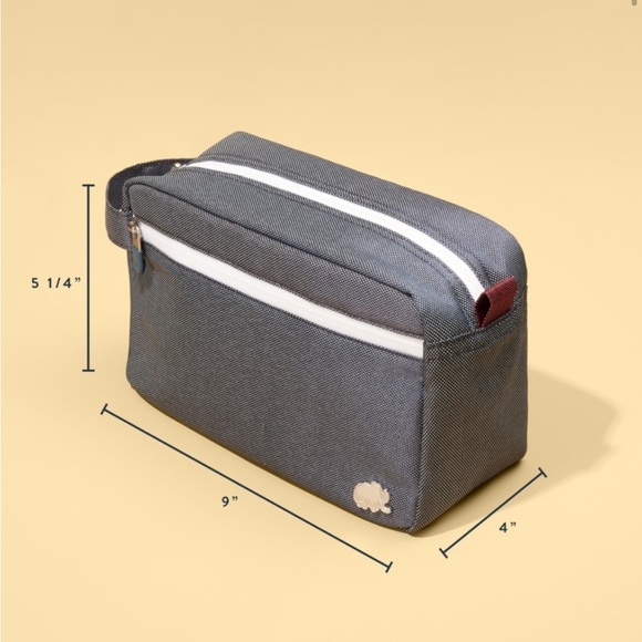 NEW HARRY'S Water resistant toiletries bag red/black - Picture 8 of 8